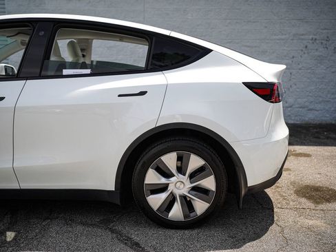 Used 2023 Tesla Model Y Long Range AWD/4WD image 12