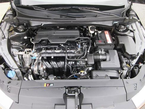 Used 2025 Kia K4 FWD image 31