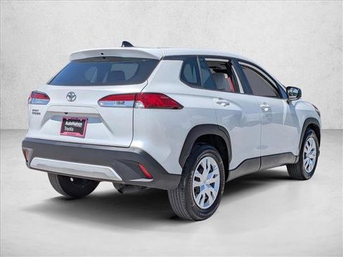 Used 2024 Toyota Corolla Cross L FWD image 5