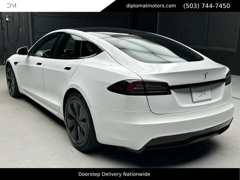 Used 2023 Tesla Model S Standard Range image 5
