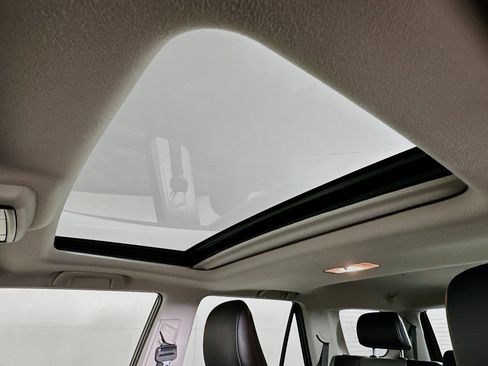 Used 2022 Toyota 4Runner SR5 Premium w/ Moonroof Package AWD/4WD image 26
