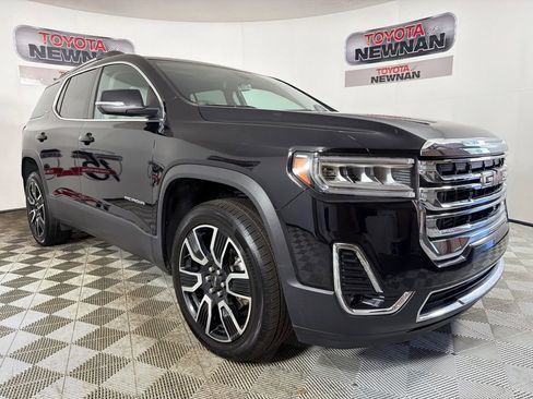 Used 2022 GMC Acadia SLT w/ Technology Package FWD image 1