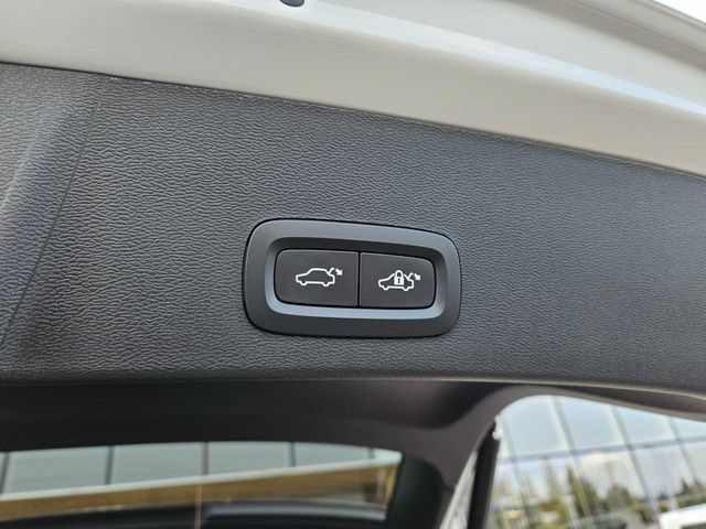 Certified 2026 Volvo EX40 Ultra AWD/4WD image 12