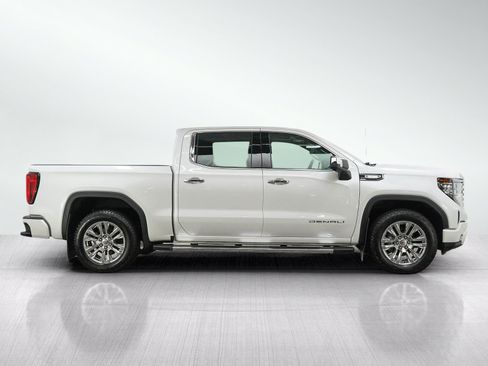 Used 2025 GMC Sierra 1500 Denali w/ Technology Package AWD/4WD image 6