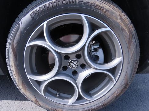 Used 2021 Alfa Romeo Stelvio Sprint w/ Nero Edizione image 16