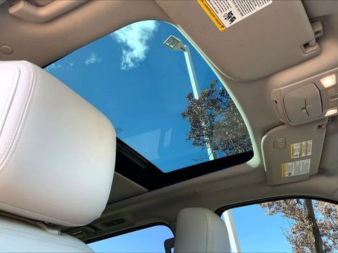 Used 2018 Ford Expedition Platinum image 13