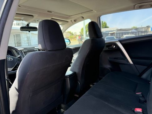 Used 2015 Toyota RAV4 XLE FWD image 14