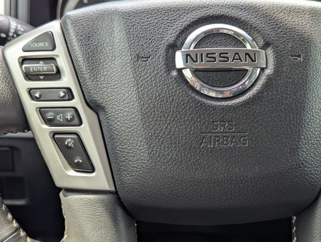 Used 2018 Nissan Titan PRO-4X w/ Pro-4x Convenience Package AWD/4WD image 15