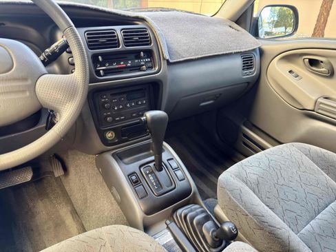 Used 2003 Chevrolet Tracker ZR2 image 30