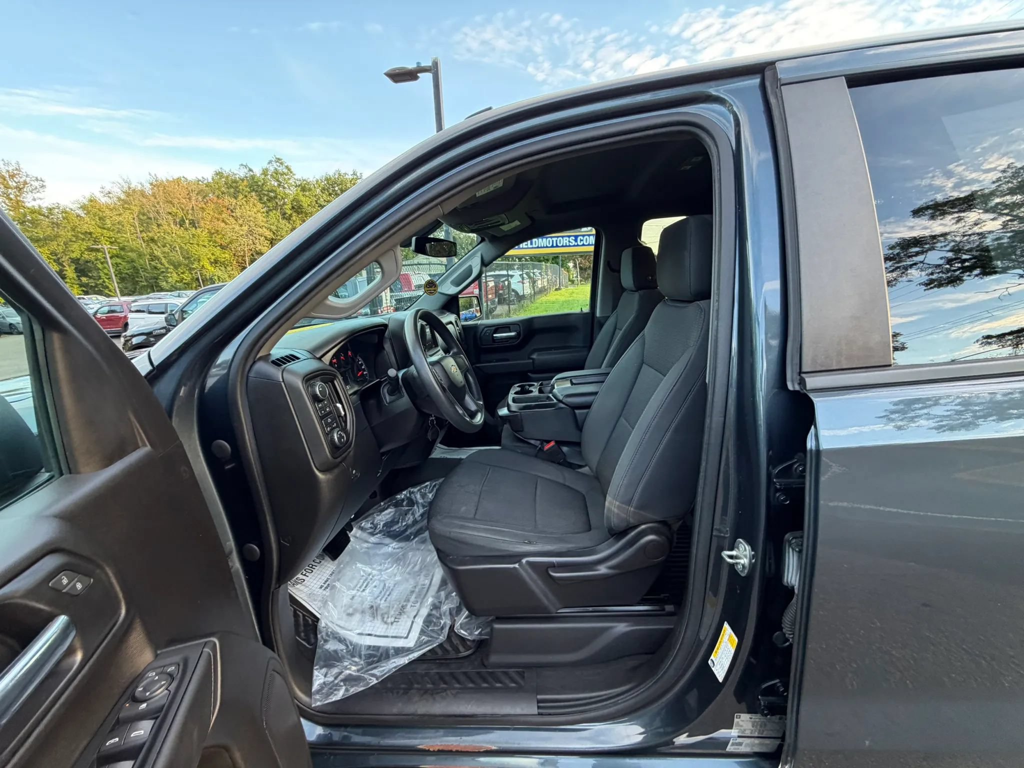 Used 2020 Chevrolet Silverado 1500 Custom w/ Custom Value Package AWD/4WD image 10