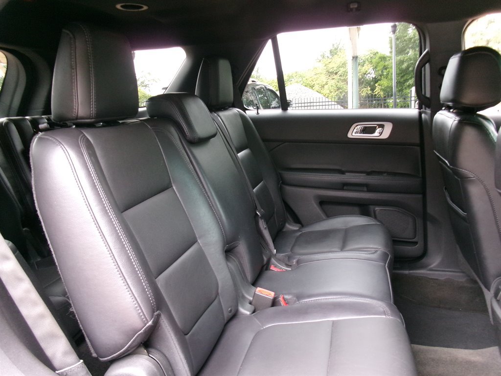 Used 2011 Ford Explorer XLT w/ 202A Rapid Spec Order Code FWD image 31