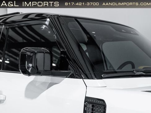 Used 2023 Land Rover Defender 110 X-Dynamic SE AWD/4WD image 24