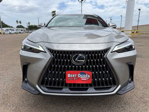 Used 2025 Lexus NX 250 FWD w/ Accessory Package (2T) image 2