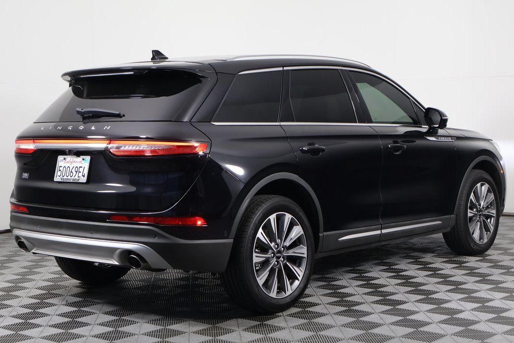 Used 2022 Lincoln Corsair Reserve w/ Equipment Group 201A AWD/4WD image 4