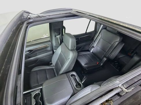 Used 2025 Chevrolet Tahoe Z71 w/ Comfort Package AWD/4WD image 17