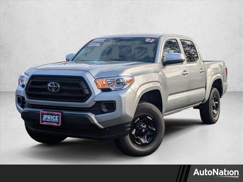 Used 2022 Toyota Tacoma SR image 1