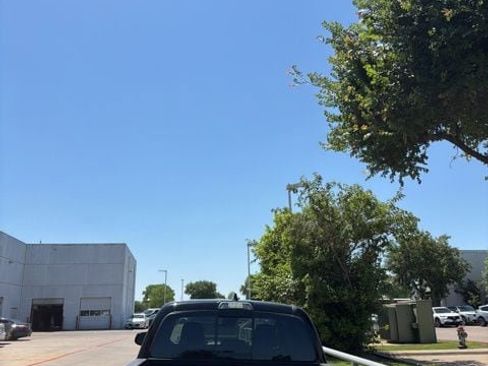 Used 2023 Toyota Tacoma SR5 RWD image 4