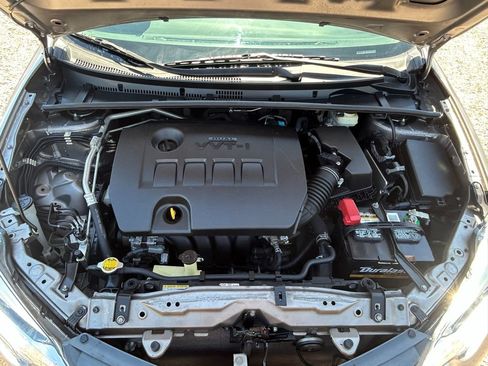 Used 2015 Toyota Corolla LE FWD image 23