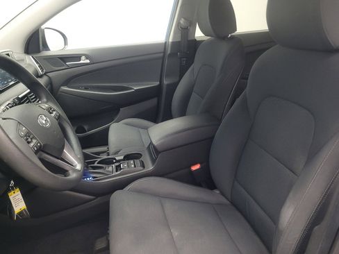 Used 2019 Hyundai Tucson Value FWD image 17