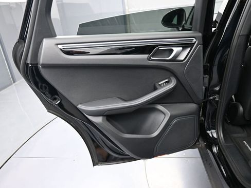 Certified 2023 Porsche Macan Turbo AWD/4WD image 22