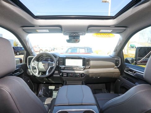 Used 2025 Chevrolet Silverado 2500 LTZ w/ LTZ Premium Package image 25