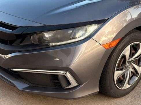 Used 2019 Honda Civic LX image 9