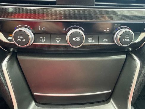 Used 2020 Honda Accord Sport image 26