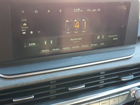 Used 2022 Kia Telluride EX w/ EX Premium Package image 19