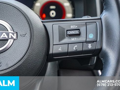 Used 2024 Nissan Rogue SL FWD image 30