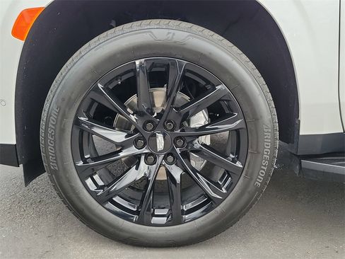 Certified 2023 Cadillac Escalade Sport w/ LPO, ONYX Package image 33