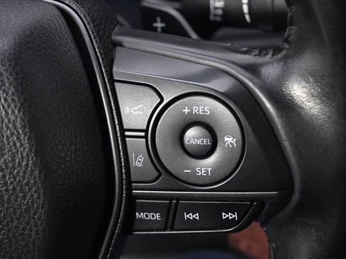 Used 2021 Toyota Camry SE FWD image 31