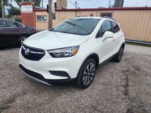 Used 2021 Buick Encore Preferred w/ Safety Package image 3