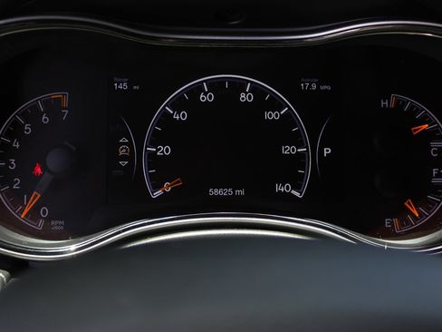 Used 2020 Jeep Grand Cherokee High Altitude AWD/4WD image 16