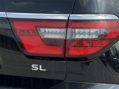 Used 2024 Nissan Armada SL image 7