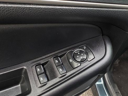 Used 2022 Ford Edge SEL image 15