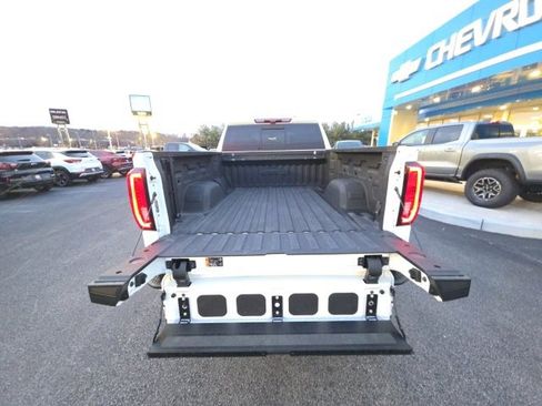 Used 2023 GMC Sierra 1500 AT4 w/ AT4 Premium Package image 6
