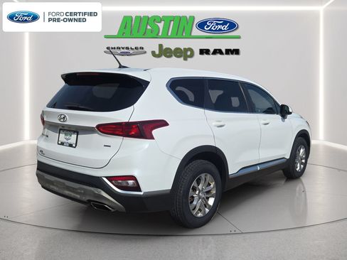 Used 2019 Hyundai Santa Fe SE AWD/4WD image 5