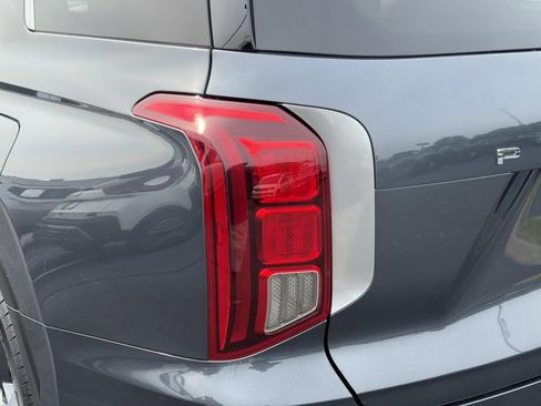 Used 2021 Hyundai Palisade SEL w/ Premium Package AWD/4WD image 11