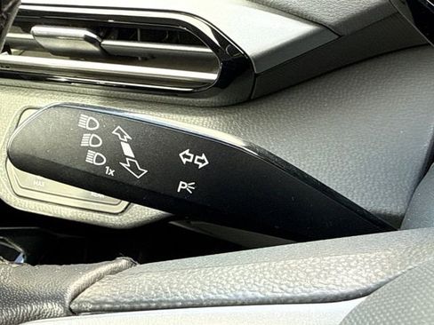 Certified 2023 Volkswagen ID.4 Pro image 42