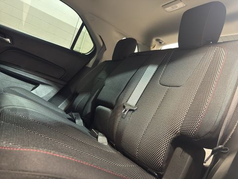 Used 2016 Chevrolet Equinox LS AWD/4WD image 30