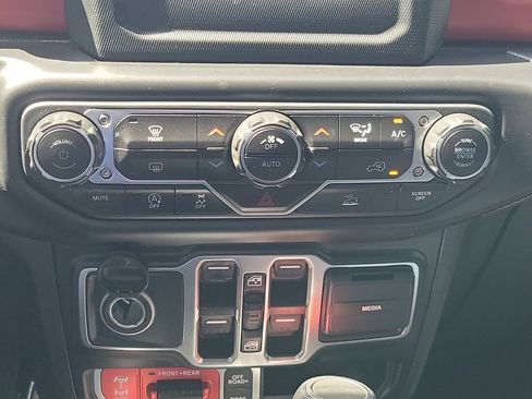 Used 2021 Jeep Gladiator Rubicon AWD/4WD image 33