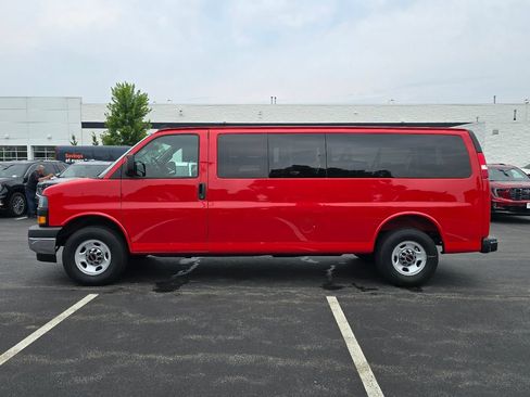 New 2026 GMC Savana 3500 LT w/ LT Preferred Equipment Group RWD image 9