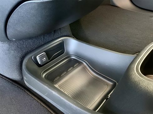 New 2026 Chrysler Pacifica Select w/ S Appearance Package image 43