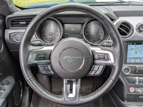 Used 2017 Ford Mustang GT Premium w/ GT Performance Package RWD image 7