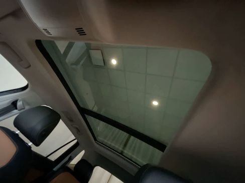 Used 2019 Volkswagen Tiguan SE w/ Panoramic Sunroof Package image 20