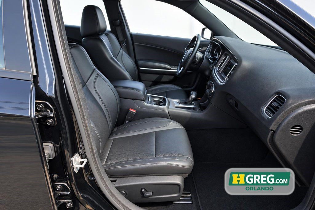 Used 2020 Dodge Charger SXT w/ Leather Interior Group RWD image 11