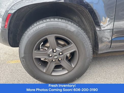 Used 2022 Land Rover Defender 90 S image 5