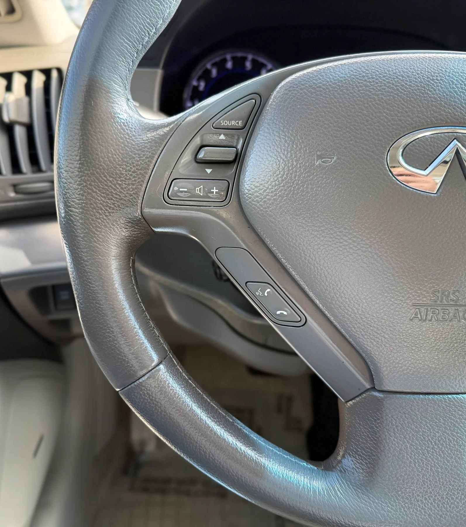 Used 2010 INFINITI G37 Journey w/ Premium Pkg RWD image 14