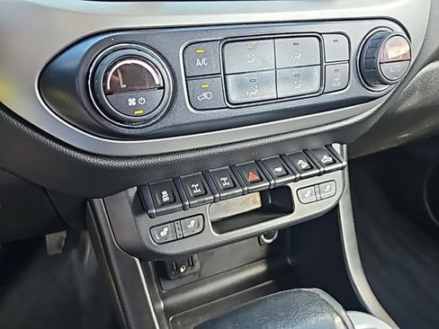 Used 2020 Chevrolet Colorado ZR2 image 23