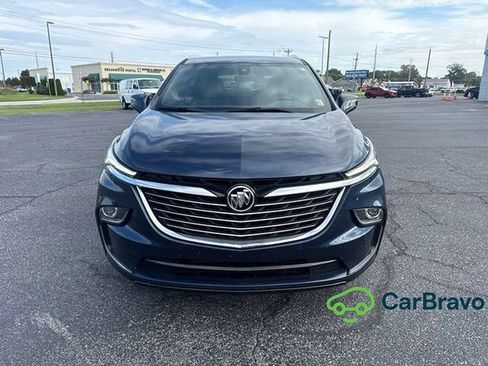 Used 2024 Buick Enclave Essence AWD/4WD image 8
